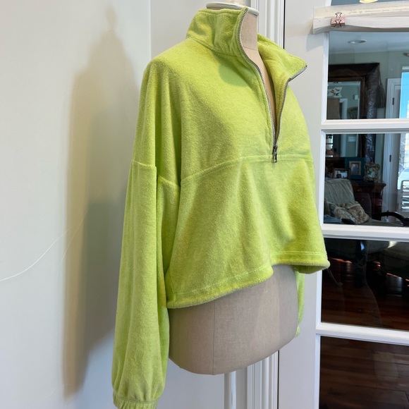 Gil Rodriguez Green Lounge Set - Picture 14 of 15